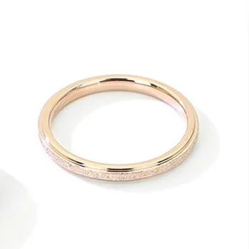 Naujausia paprasta ponios pagrindinio matinio titano plieno, padengta 18K rose gold plonas platus rodomojo piršto žiedą moterų uodega žiedas