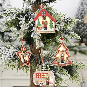 Kalėdų Papuošalų, Medinių Graikinių Riešutų Kareiviai Su Šviesos Kabinti Namas Automobilių Medžio Pakabukas Išskirtinį Kalėdų Eglutės Ornamentu