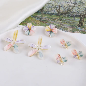 4pcs Mažų šviežių penkių spalvų gėlių drugelis Stud Auskarai Moterims Atostogų lydinio apačioje parama 