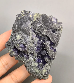 180g Gamtos Polyhedral Fujian Tanzanite Violetinė fluorito grupių mineralinių egzempliorių Perlas lygio Akmenys ir kristalai crystal Healing