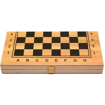 Mediniai Šachmatai Kabrioleto Modelis su Languotas Raštas 3 1. Vakarų Žaidimas Šachmatais