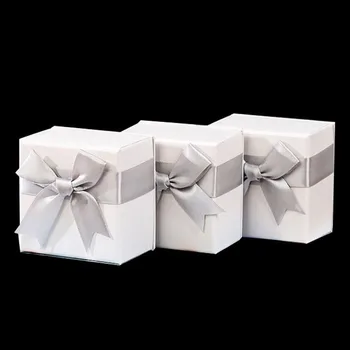 Baltos Dėžės Papuošalai 30pcs/daug 7x7x4.5cm Žiedas, Auskarai Pakavimo krepšiai Dėžutė su Kaspinu Karoliai Pakabukas Pakuotė