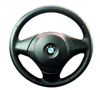 Titano vairo dangtelis su jungiamąją BMW 1er