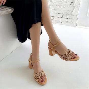Vasarą Naujasis modelis Europoje ir Amerikoje mados aukštakulnį Moterų sandalai Paprastumo temperamentas seksualių Moterų sandalai dydis 34-46