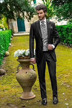 Naujas atvykimo populiarus Juoda pilka Jaunikis Tuxedos Groomsmen Vestuvių Kostiumai vyrams Prom Jaunikis vyrų kostiumas (Striukė+Kelnės+Liemenė)