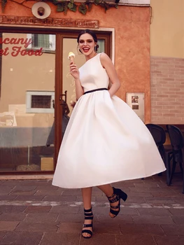 50s Derliaus Dizaino Baltos ir Juodos spalvos Vestuvinė Suknelė su Varčios Zarino Backless Trumpos Vestuvinės Suknelės Retro Paprasta 2020 Lauko Vestuvių