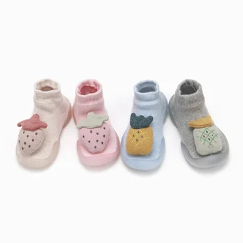 Kūdikių kojinės kūdikių bateliai neslidžiais medvilnės grindų batai, kojinės braškių terry gumos sutirštės kūdikio, vaikiška avalynė kūdikių kojinės