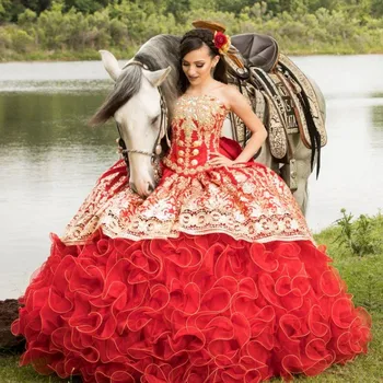 Vestidos de fiesta Raudona Meksikos Quinceanera Suknelės 2021 Nėrinių Appliqued Kristalų Zawalcowany Saldus 16 Suknelė vestidos de XV 15 años