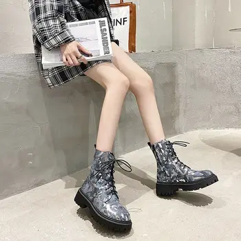 2021 Martin batai moterų Britų stiliaus spausdinti grafiti plonas aksomo platforma su storais padais Joker slim viduryje batai