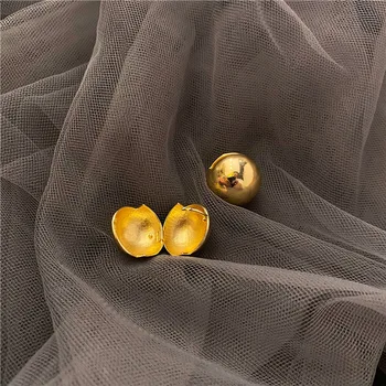 Mielas aukso spalvos mažą kamuoliuką auskarai moterims, naujas metalo earings bižuterijos 2020 m.