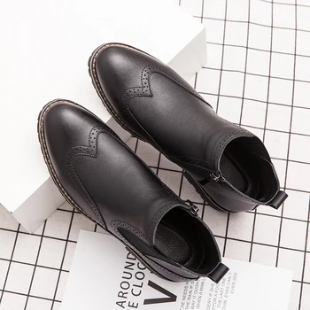 2019 naują pavasario ir rudens odiniai batai Brock žmonių smailianosiai batai aukštos kokybės Britų stiliaus trumpas didelis juodos spalvos vyriški batai