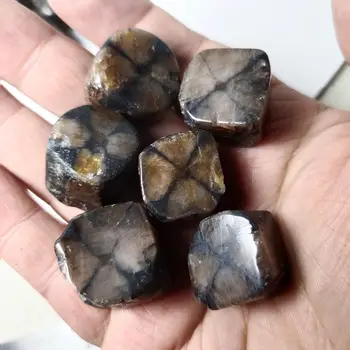 Retas gamtos grenatite brangakmenio reiki gydymo kristalais kolekciją įdomu Kryžiaus akmens, kaip ir dovanos vaikams