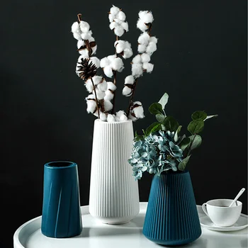 Vaza paprasta namų puošybai gėlių vaza, vazonas imitacija, keramikos, plastiko vaza