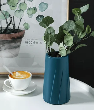 Vaza paprasta namų puošybai gėlių vaza, vazonas imitacija, keramikos, plastiko vaza