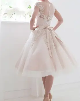 Derliaus 1950-ųjų Stiliaus Bžūp Rankovėmis Arbata Ilgis Saudo Trumpa Vestuvinė Suknelė Šampano Nėrinių Žr.-per Galinį Nuotakos Suknelės