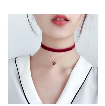 Korėjos versija cute little red širdies karoliai moterų temperamentas mados trumpas kaklo grandinės priedai clavicle grandinės