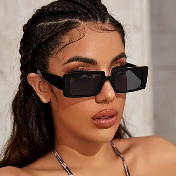 2021 tendencijos mados moteriški akiniai nuo saulės 
