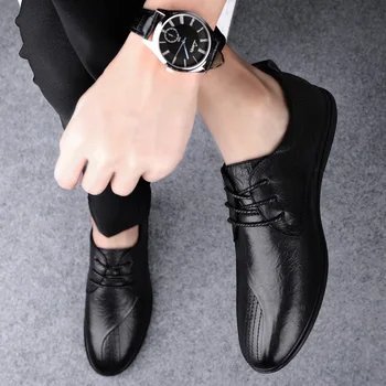 Butas karšto pardavimo laisvalaikio juoda Sneaker sportbačiai Vyrai hombre 2020 priežastinis Atsitiktinis batų slydimo mens atsitiktinis už zapatos sporto pavasario vyrai