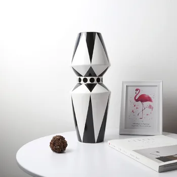 Kūrybos juoda ir balta geometrinis rankų darbo keramikos vaza gėlių modernios šviesos prabanga paprasta Šiaurės studijų apdailos LB80504