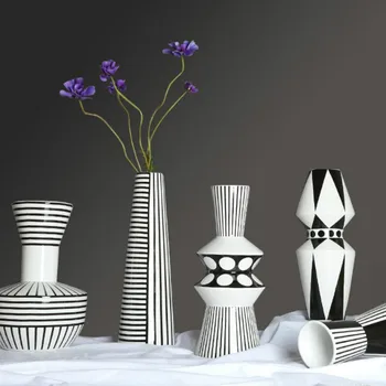 Kūrybos juoda ir balta geometrinis rankų darbo keramikos vaza gėlių modernios šviesos prabanga paprasta Šiaurės studijų apdailos LB80504